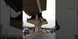 Depremden sonra köprü desteği çöktü, ancak bu sadece dış beton